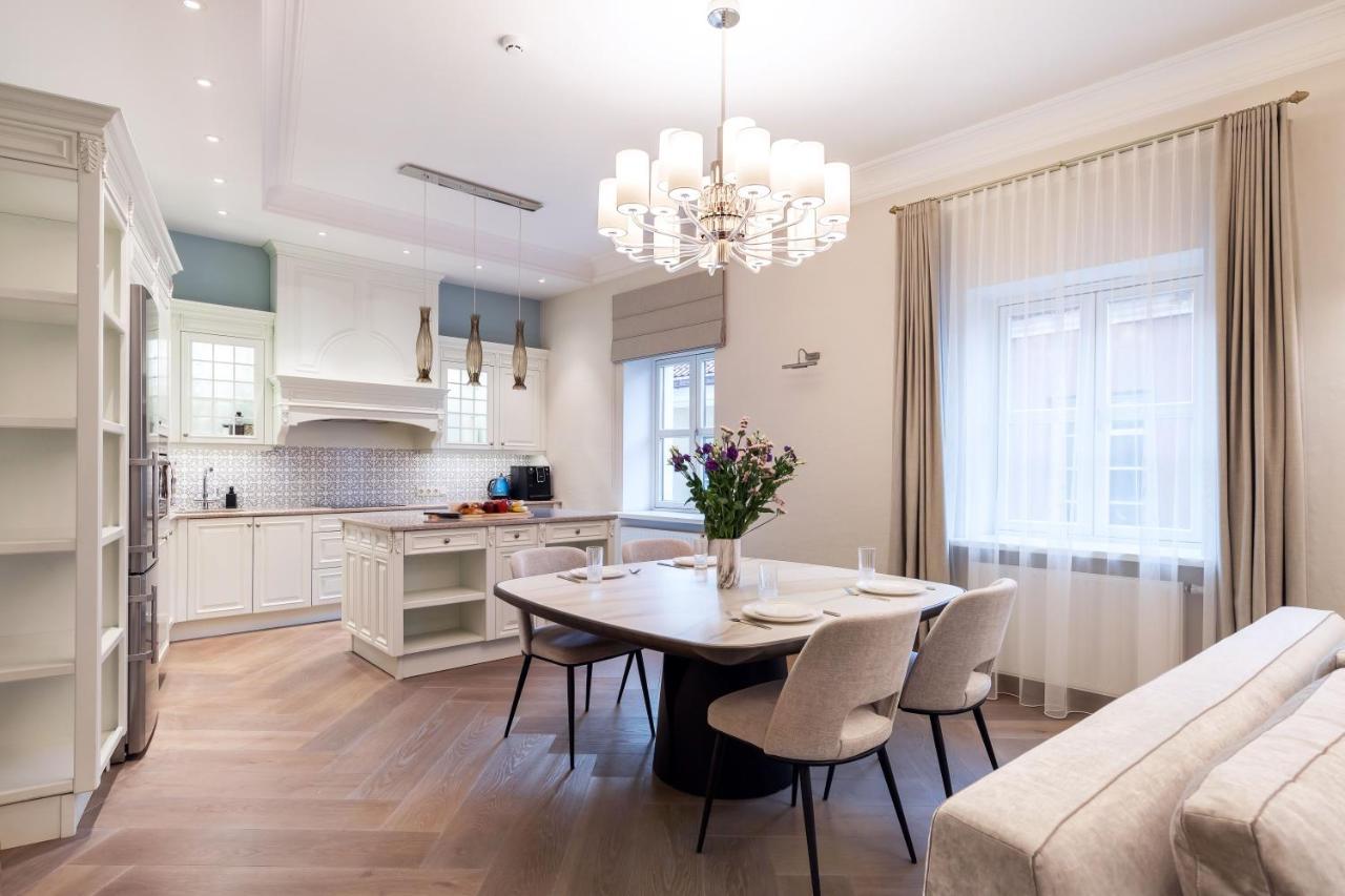 Luxury 2Bdr Heart Of Old Town Apartment Вилнюс Екстериор снимка